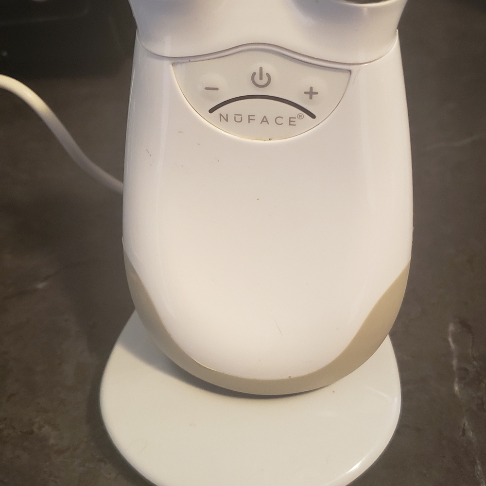 NUFACE TRINITY PRO.